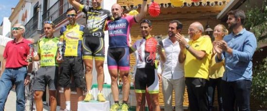 El LIX Gran Premio de Ciclismo Ciudad de Bollullos se sobrepuso a la Federación y Administración par