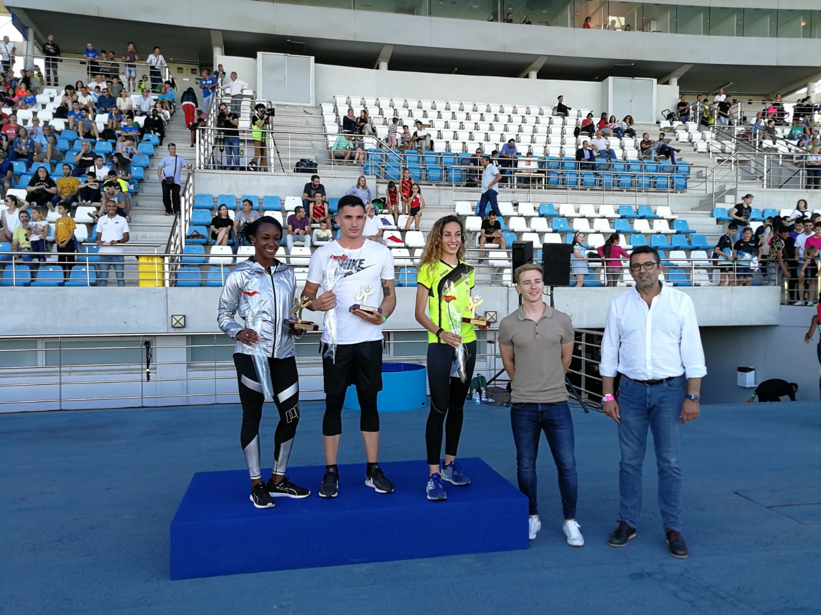 BOLLULLOS ESTUVO PRESENTE EN EL XV MEETING IBEROMERICANO DE ATLETISMO