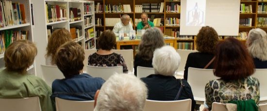 JAVIER MARTÍN BETANZOS PRESENTÓ SU ÚLTIMO LIBRO EN LA BIBLIOTECA MUNICIPAL
