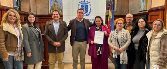 ENTREGA DE SUBVENCIÓN MUNICIPAL A LA ASOCIACIÓN DE ALZHEIMER “CAMINAR”