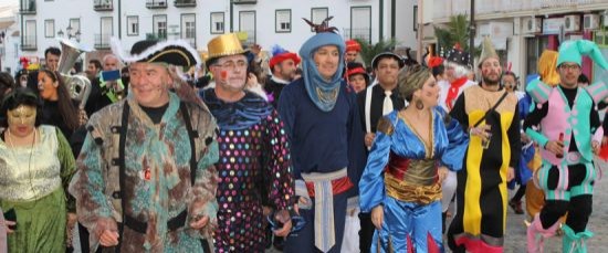 EL CARNAVAL DE BOLLULLOS CULMINA CON UN ESPECTACULAR FIN DE SEMANA DE CALLE