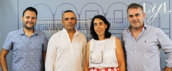 FIRMA DE ACUERDO ENTRE AYUNTAMIENTO E IES DELGADO HERNÁNDEZ