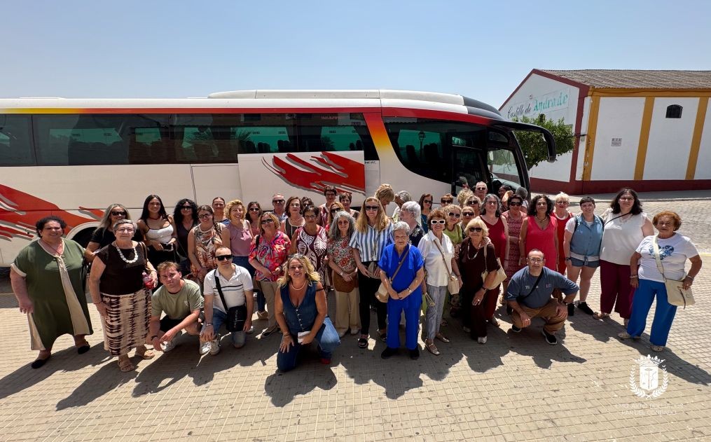 BOLLULLOS DISFRUTÓ DE UNA NUEVA JORNADA DE CONVIVENCIA EN CANAL SUR