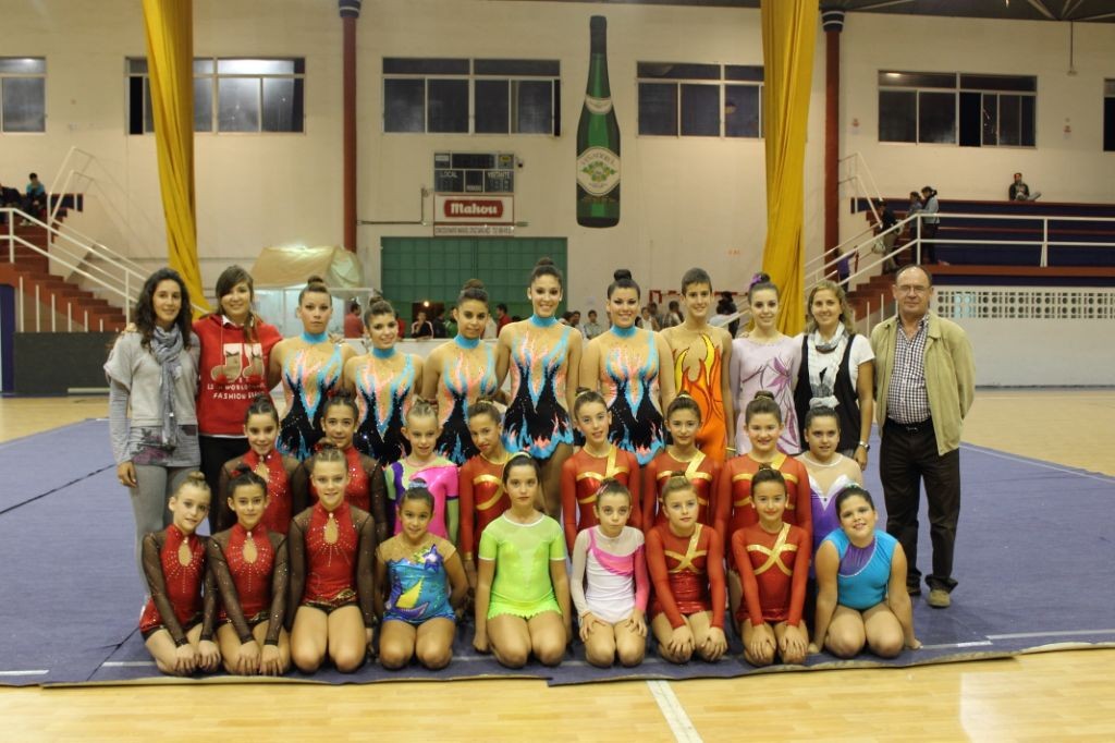 “CLUB GIMNASIA RITMICA”