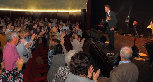 ÁLVARO DÍAZ PRESENTA EN BOLLULLOS SU NUEVO DISCO “MI VERDAD”