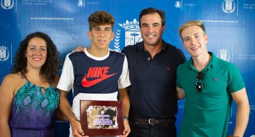 EL ALCALDE RECIBE A RUBÉN VALDERA ANTES DE PARTIR HACIA MADRID