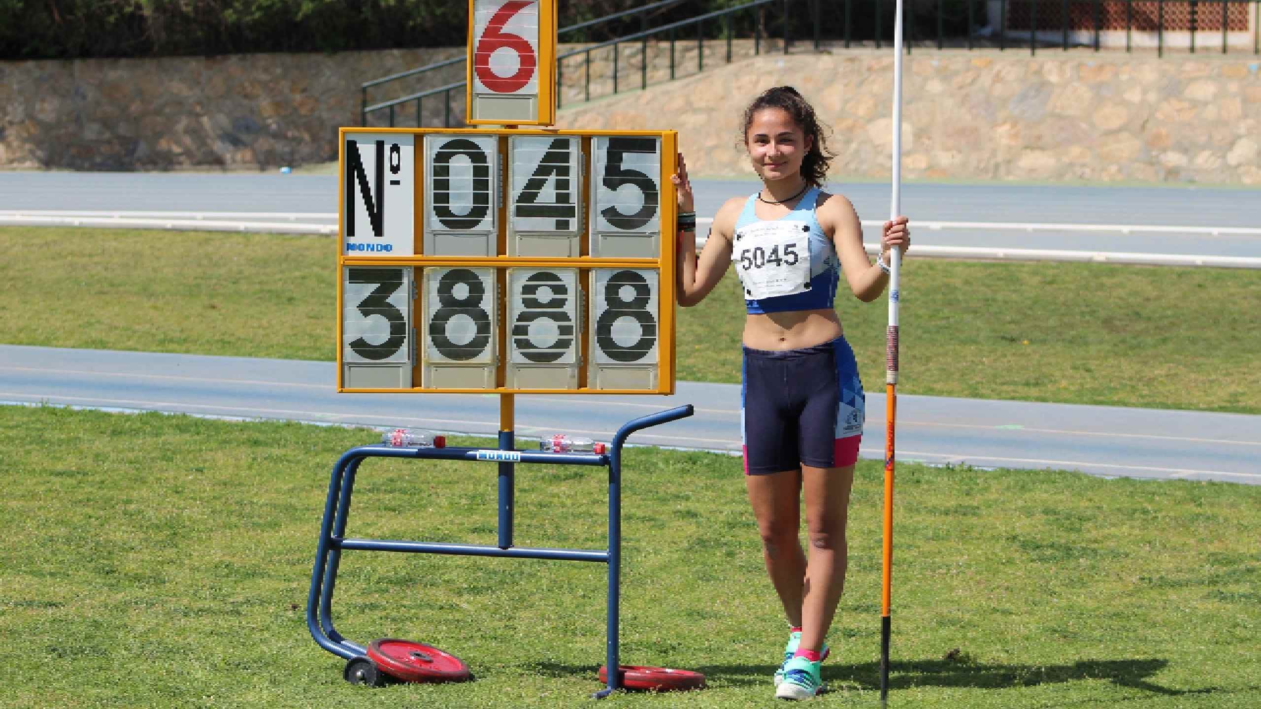 ELENA BARRAGÁN CAMPEONA DE ANDALUCÍA EN JABALINA SUB 16