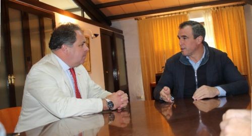 EL ALCALDE RECIBE AL DELEGADO DE EMPLEO DE LA JUNTA DE ANDALUCÍA