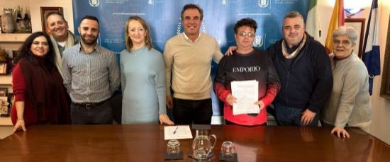 ENTREGA DE SUBVENCIÓN MUNICIPAL LA ASOCIACIÓN BOLLULLOS ORGULLOSO
