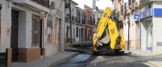 Se inicia el asfaltado de Medina Sidonia y Álamo