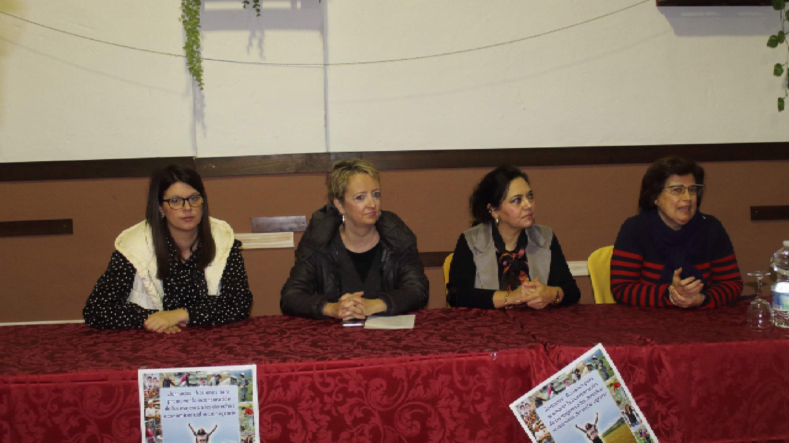 JORNADAS PARA LA INCORPORACIÓN DE LAS MUJERES AL SECTOR AGRARIO