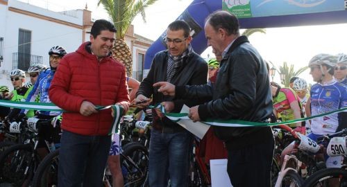 ÉXITO DE PARTICIPACIÓN EN EL VIII MARATÓN CIUDAD DE BOLLULLOS