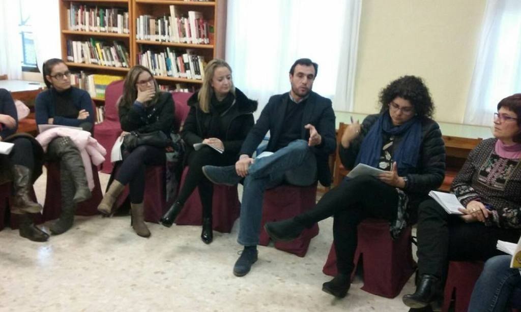 Reunión de la Comisión de Malos Tratos en la Biblioteca Pública Municipal