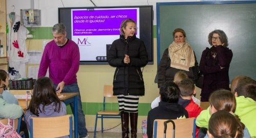 CHARLAS SOBRE LA IGUALDAD EN LOS CEIP DE BOLLULLOS PAR DEL CONDADO