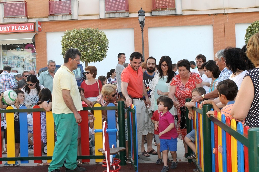 PARQUE INFANTIL PLAZA 8 DE MARZO