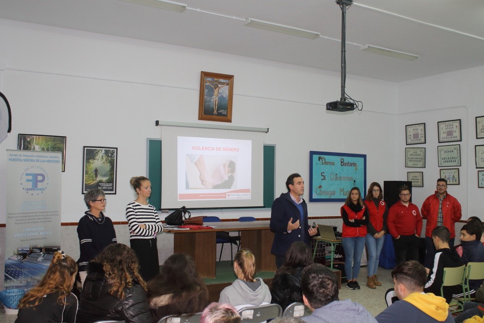 CHARLA PREVENTIVA SOBRE VIOLENCIA DE GÉNERO EN LOS IES SAN ANTONIO Y CFP NUESTRA SEÑORA DE LAS MERCEDES