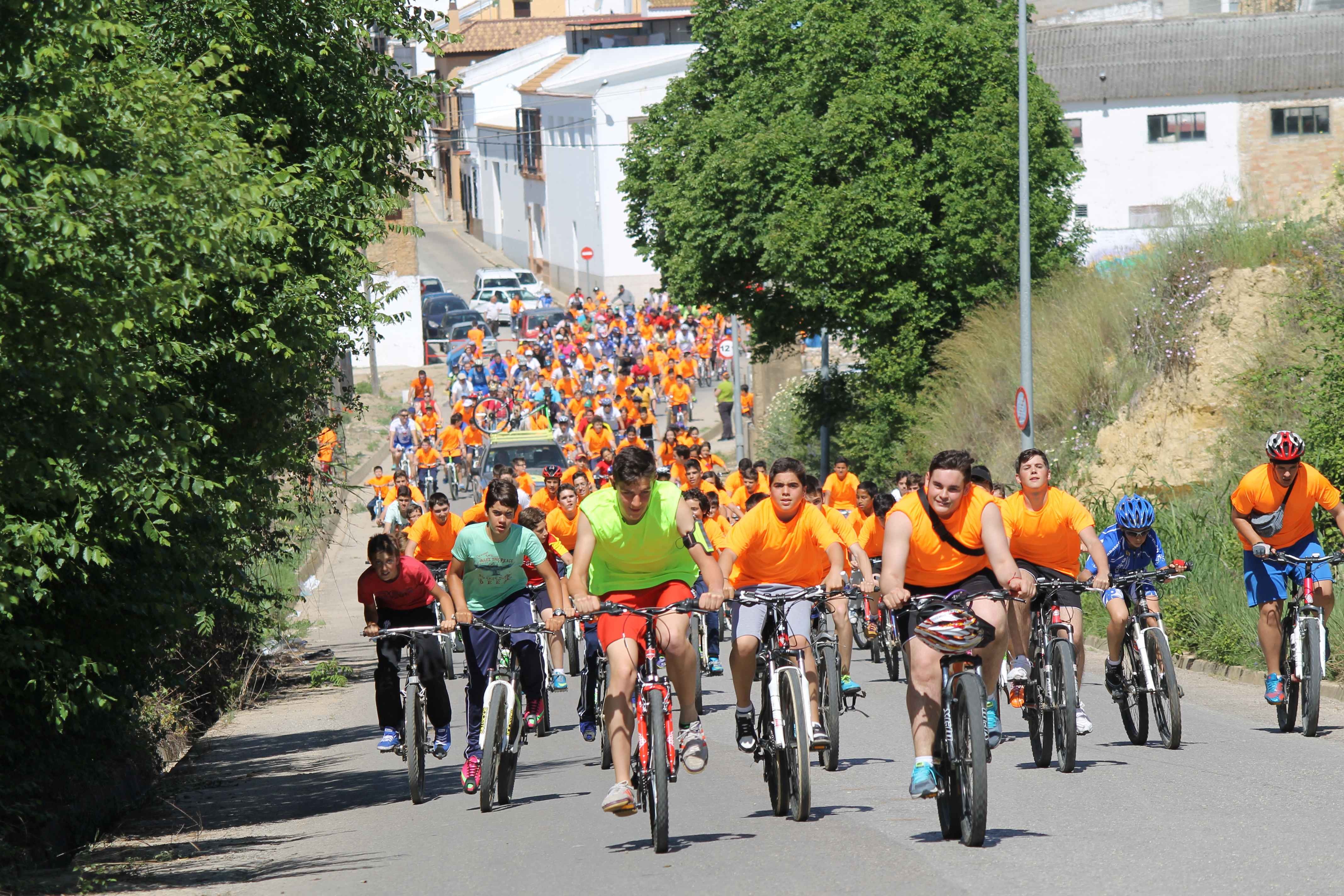 MAS DE 600 PARTICIPANTES EN EL DÍA DE LA BICICLETA