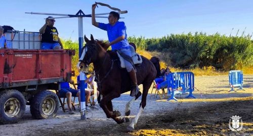 CARRERA DE CINTAS A CABALLO A BENEFICIO DEL CLUB DE ATLETISMO