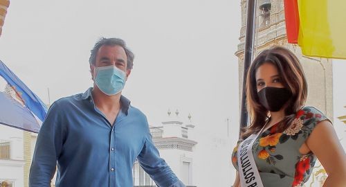 EL ALCALDE RECIBE A LA BOLLULLERA NOA TOLEDO GONZÁLEZ, CANDIDATA A MISS GRAND HUELVA