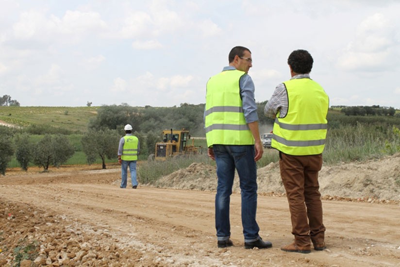 EL AYUNTAMIENTO DE BOLLULLOS, COMPROMETIDO CON EL SECTOR AGRÍCOLA