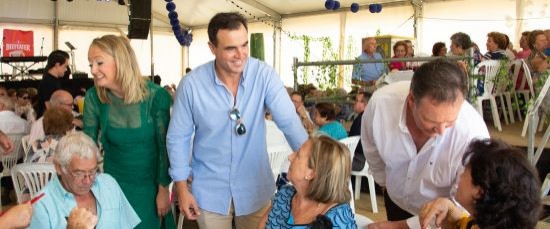 ANA MARTÍNEZ, ISAAC CRUZ Y MARTA MATEOS ENAMORARON A LOS MAYORES EN SU COMIDA HOMENAJE