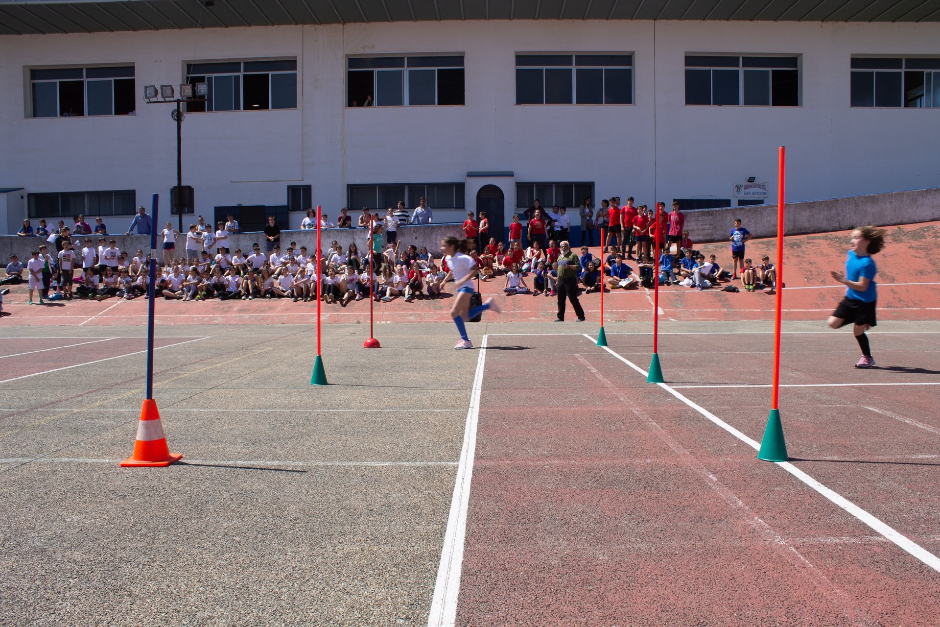 ÉXITO DE PARTICIPACIÓN EN LAS I OLIMPIADAS ESCOLARES