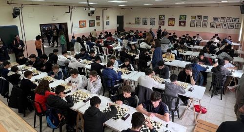 EL VII TORNEO INTERESCOLAR DE AJEDREZ “IES DELGADO HERNÁNDEZ” CONGREGÓ A CASI 200 PARTICIPANTES