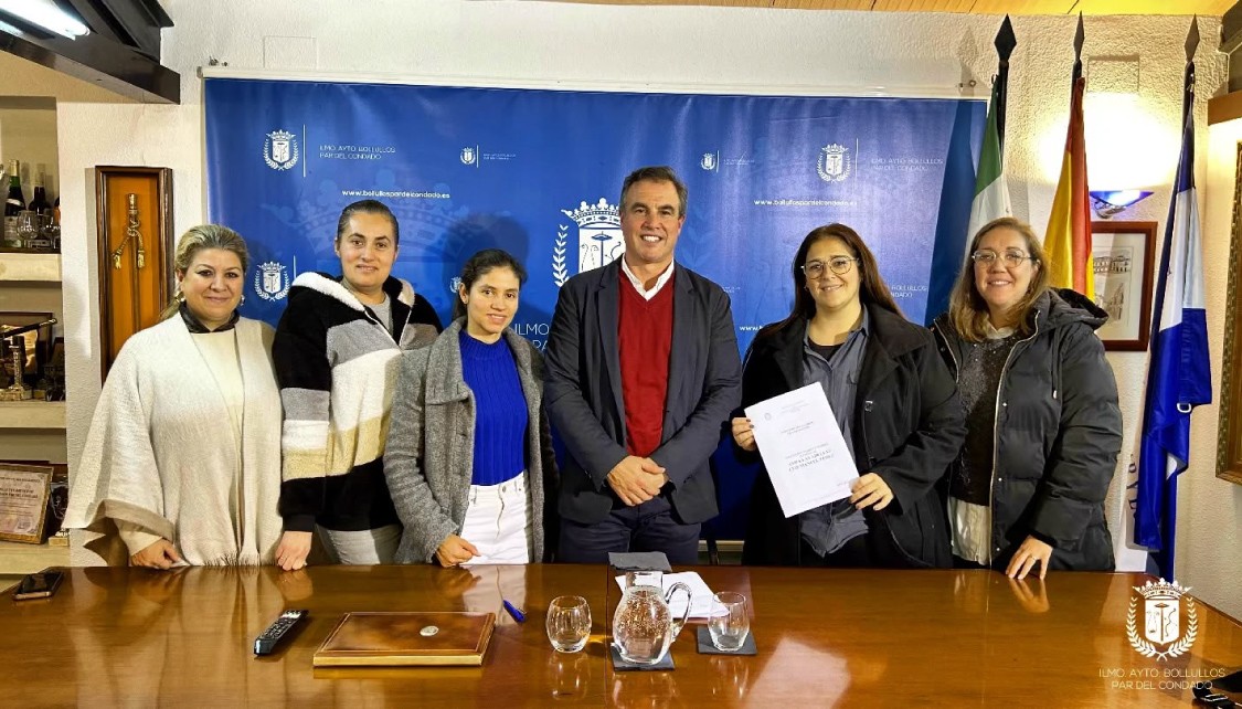 ENTREGA DE SUBVENCIÓN MUNICIPAL AL AMPA “LAS ADELFAS” DEL CEIP MANUEL PÉREZ