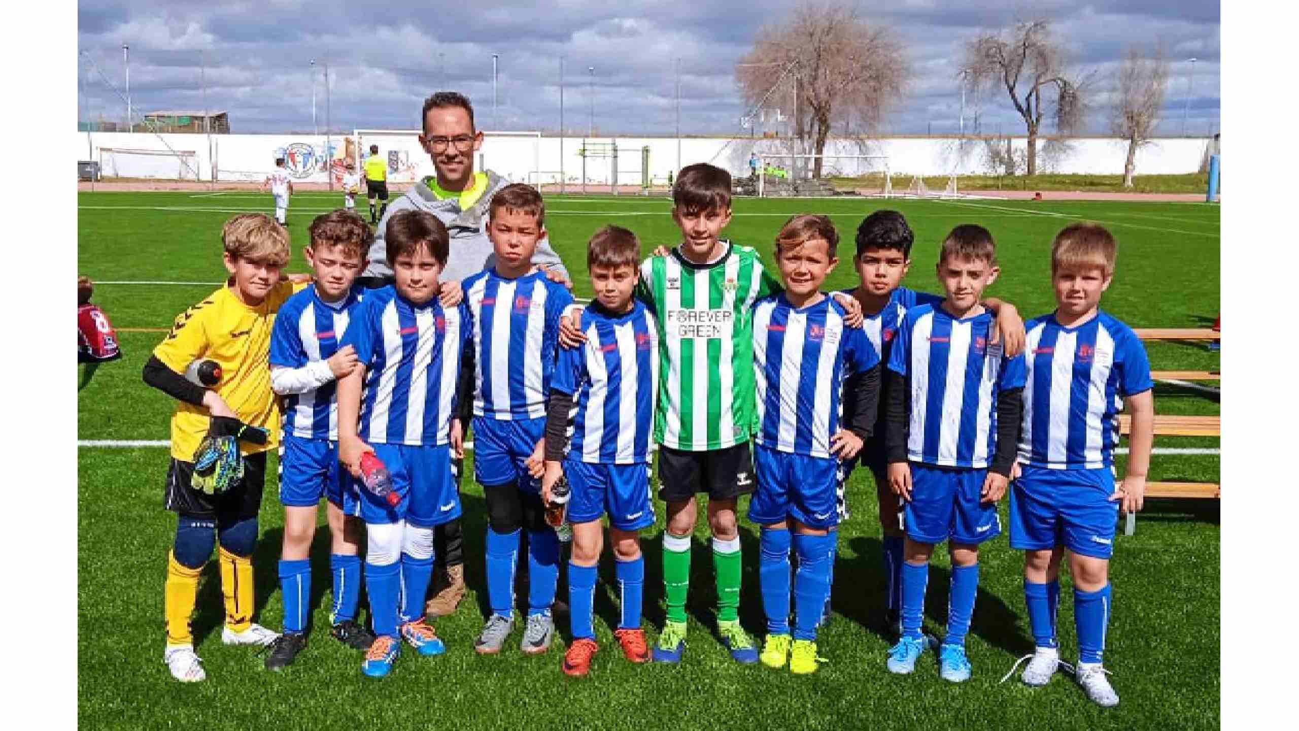 LA ESCUELA MUNICIPAL DE FÚTBOL ESTUVO PRESENTE EN EL II TORNEO DE FÚTBOL BASE "JOSÉ PÉREZ PÉREZ"