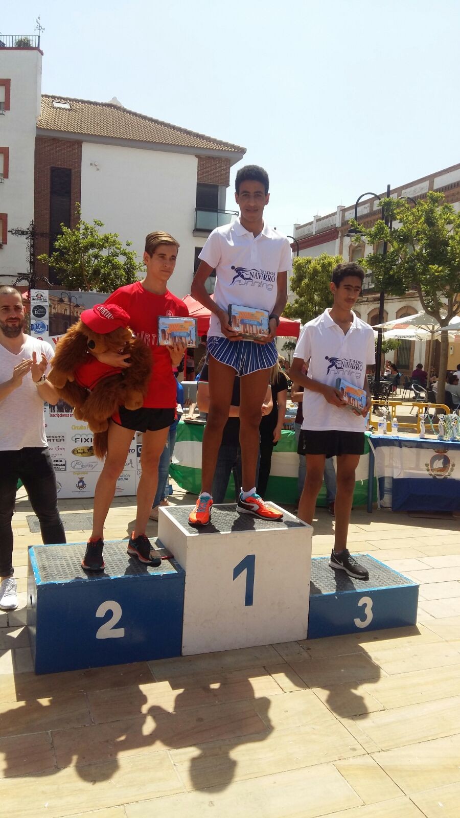 NOCTURNA EN MOGUER Y CROSS EN SAN JUAN DEL PUERTO CON PARTICIPACIÓN BOLLULLERA
