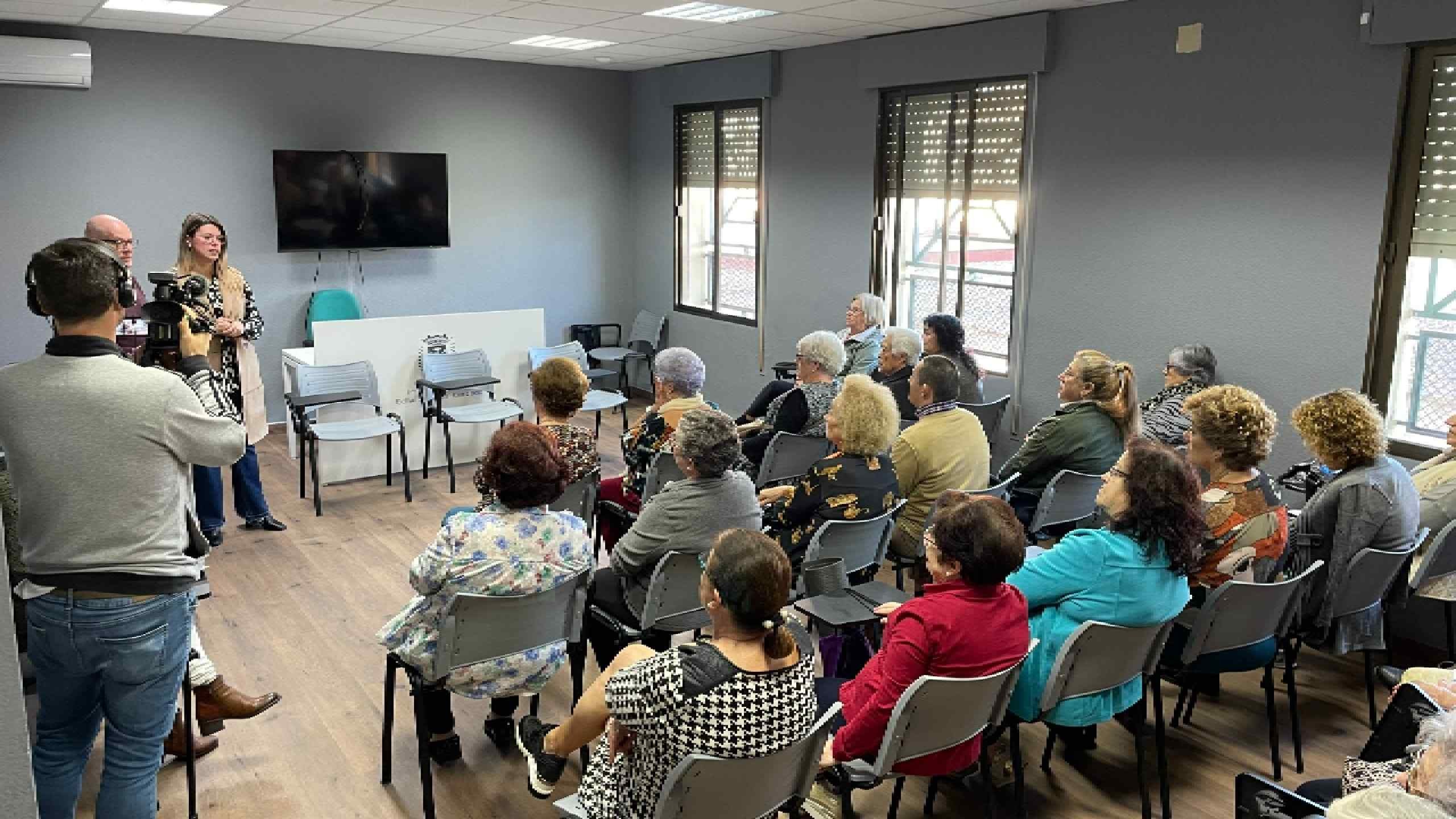 I TALLER DE EMPODERAMIENTO-AUTOESTIMA PARA PERSONAS MAYORES