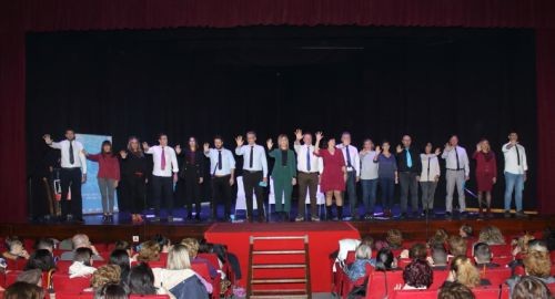 LA LECTURA DRAMATIZADA CON MOTIVO DE LA VIOLENCIA DE GÉNERO LLENÓ LA CASA DE CULTURA