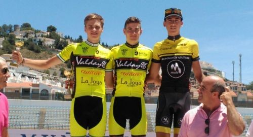 Los bollulleros del Bicicletas Valdayo-AC San Antonio se dividieron y vencieron