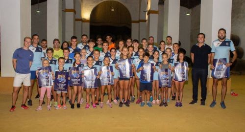 VINÍCOLA DEL CONDADO ACOGE LA PRESENTACIÓN DE LA VI CARRERA NOCTURNA CIUDAD DEL VINO