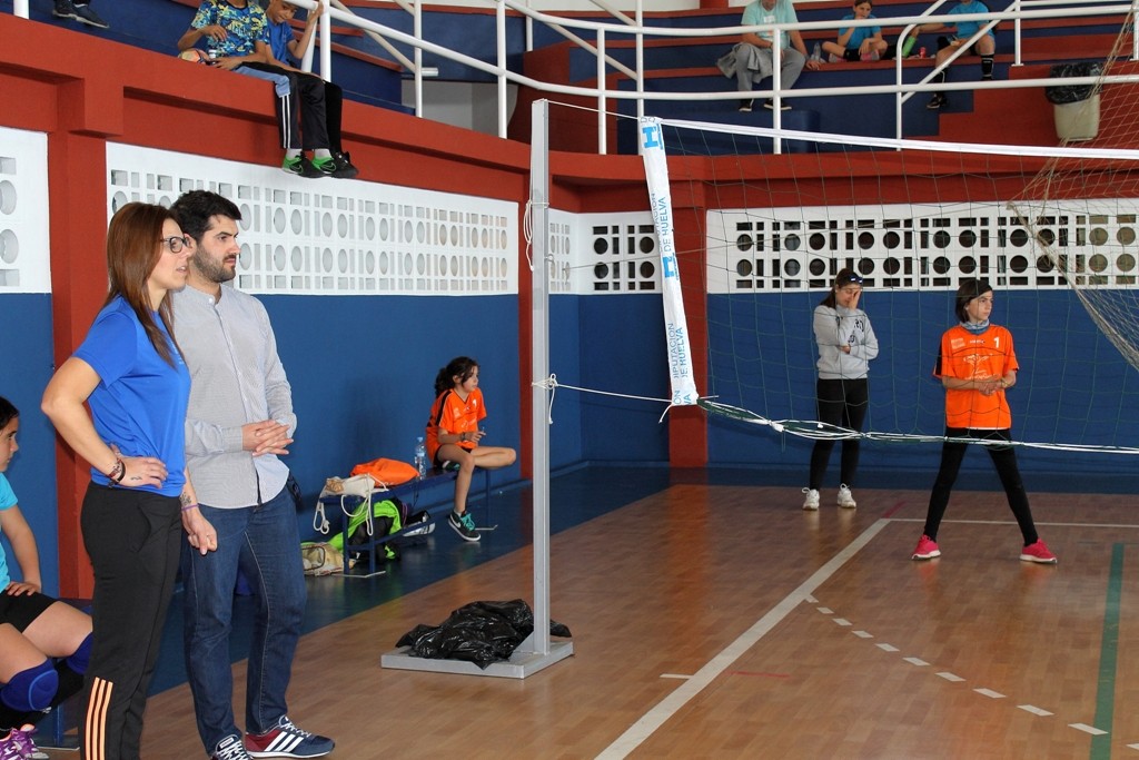 EL POLIDEPORTIVO MUNICIPAL ACOGIÓ LA 6ª  CONCENTRACIÓN DE MINIVOLEY PROVINCIAL ZONA SUR