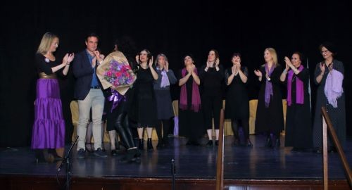 LA CONCEJALÍA DE IGUALDAD HOMENAJEA A TRES MUJERES BOLLULLERAS EN EL ACTO CENTRAL DEL DÍA DE LA MUJER