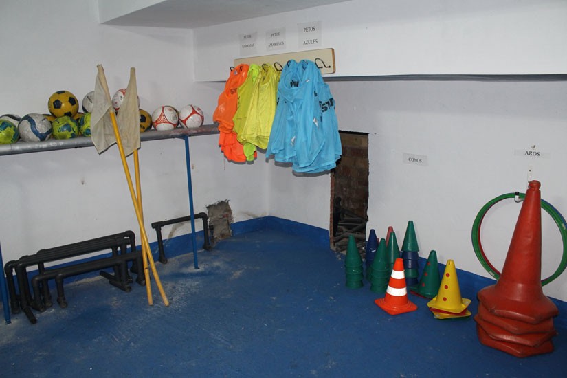 EL AYUNTAMIENTO ACTÚA EN LAS INSTALACIONES DEPORTIVAS DE LA LOCALIDAD INCENTIVANDO LA PRÁCTICA DEPOR