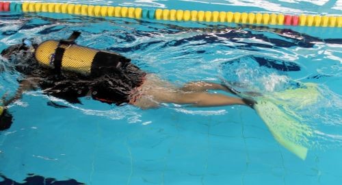 La Piscina Municipal acogió un Bautismo de Buceo