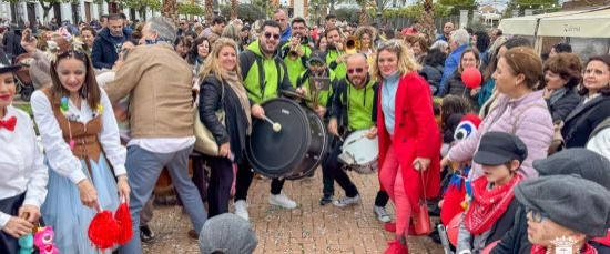 AMBIENTE EXTRAORDINARIO EN EL CARNAVAL ESCOLAR