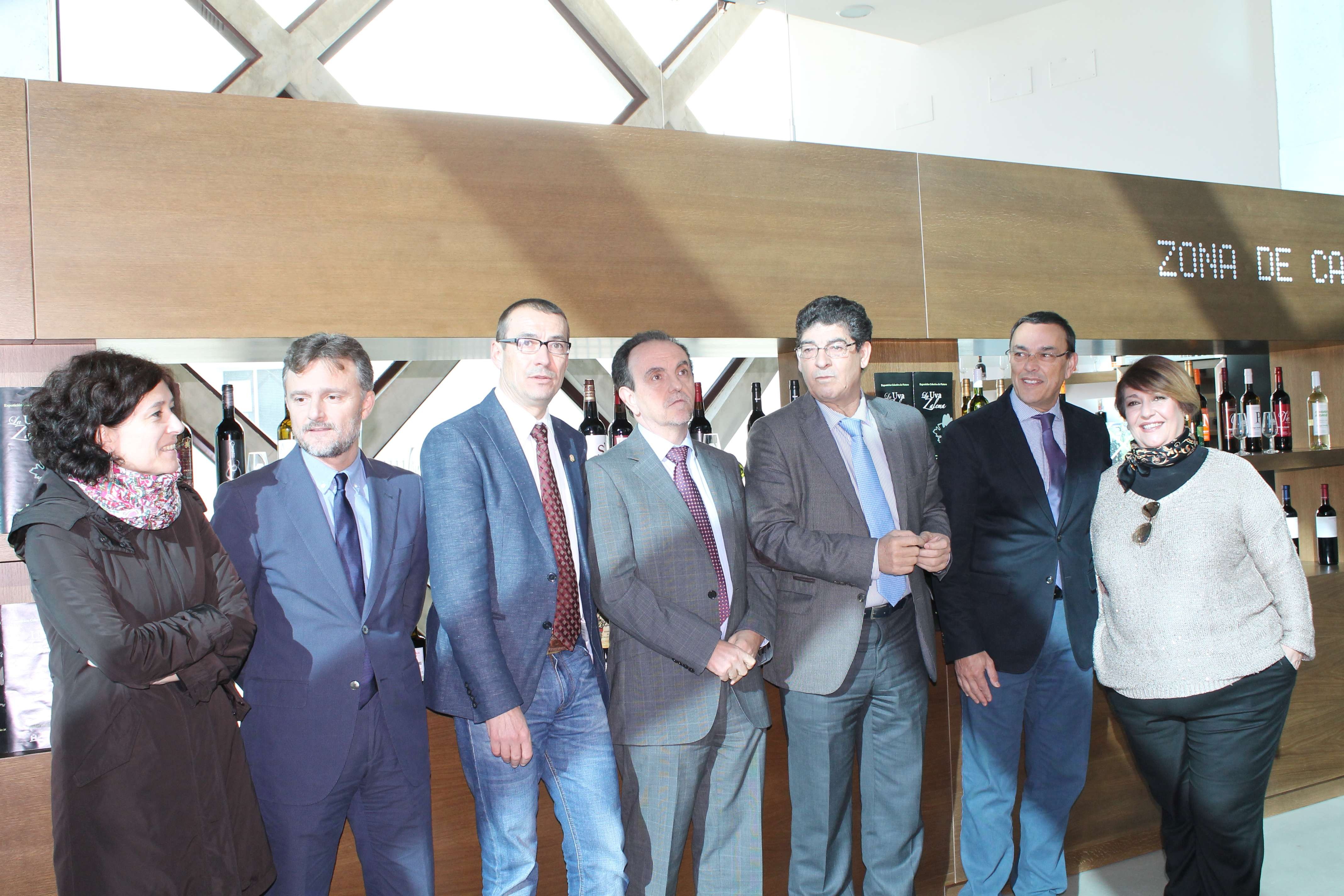 SE FIRMA EN BOLLULLOS EL CONVENIO DE COLABORACIÓN ENTRE LAS RUTAS DEL JAMON Y EL VINO
