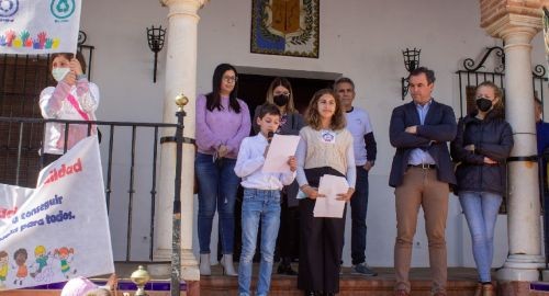 REYES CATÓLICOS CELEBRA CON UNA MARCHA EL DÍA DE LA TIERRA