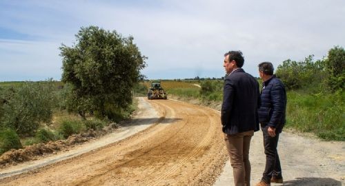 COMIENZA EL PLAN DE ARREGLO DE CAMINOS RURALES DE CARA A LA VENDIMIA 2022