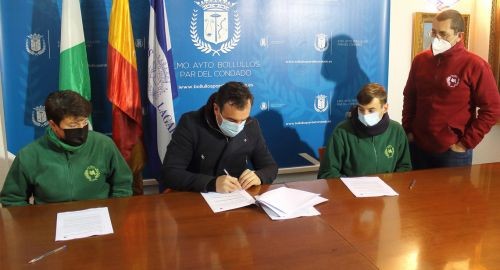 DOS JÓVENES BOLLULLEROS REALIZARÁN PRÁCTICAS DE JARDINERÍA EN EL AYUNTAMIENTO