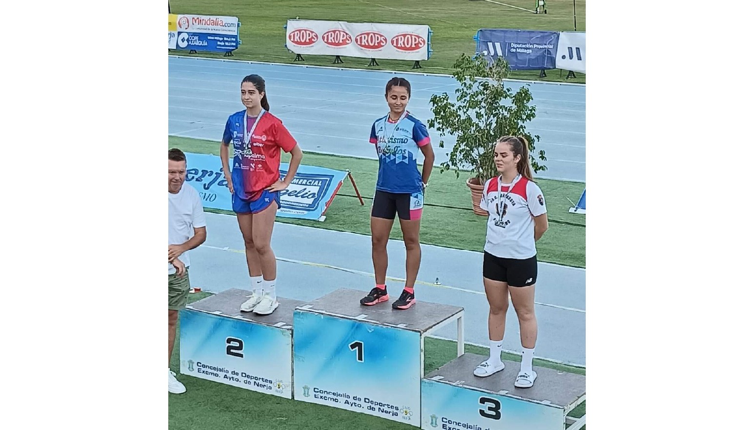 ELENA BARRAGÁN GARCÍA CAMPEONA DE ANDALUCÍA SUB-18 DE JABALINA