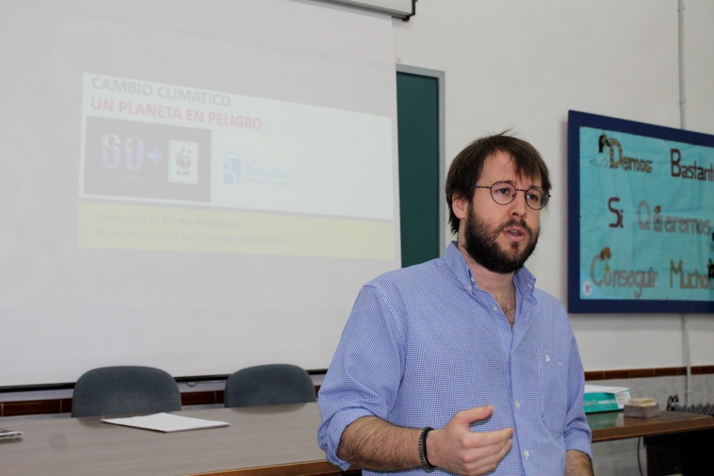 EL AYUNTAMIENTO CONCIENCIA A LOS ESTUDIANTES LOCALES SOBRE EL CAMBIO CLIMÁTICO