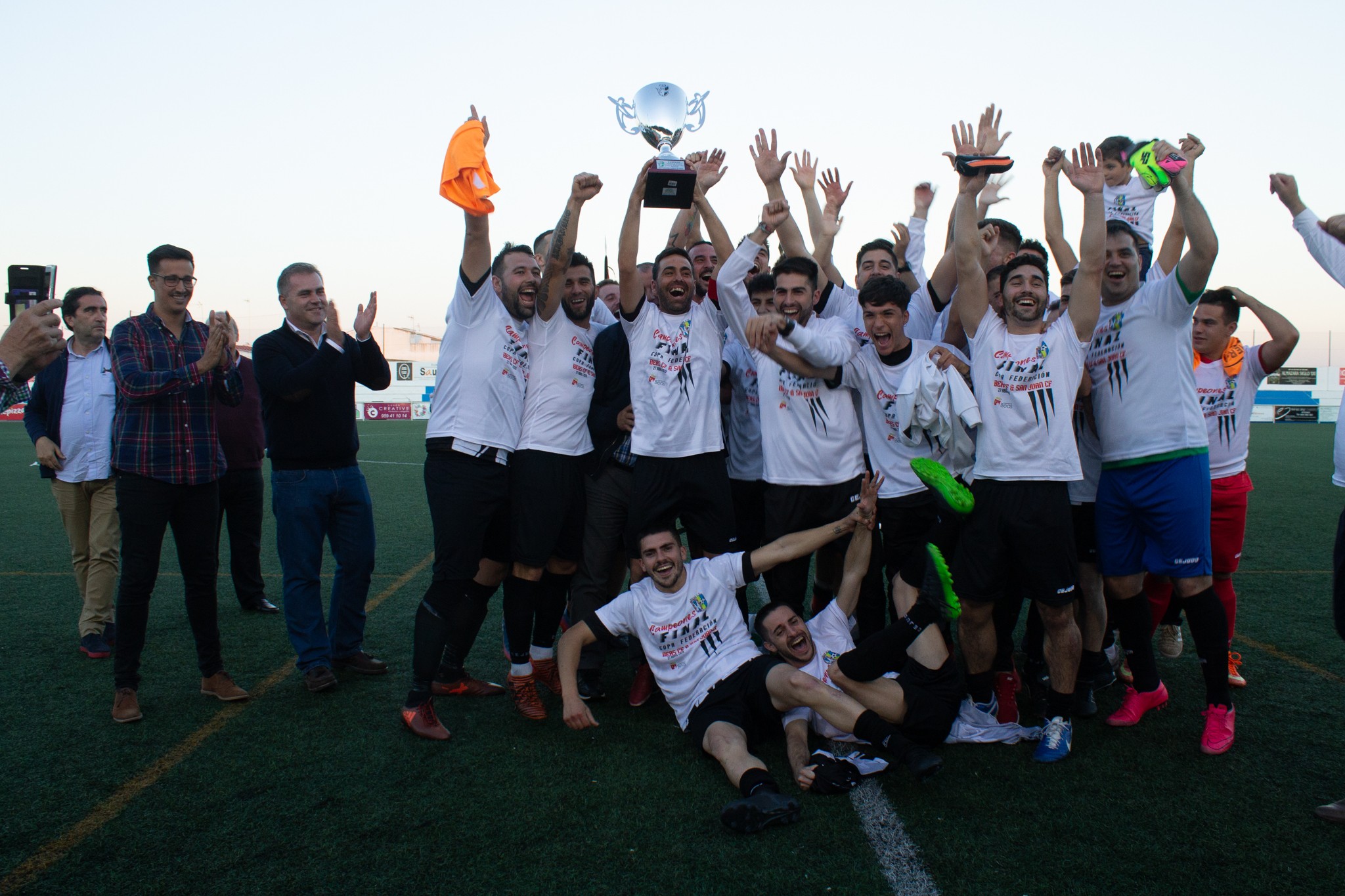 BOLLULLOS FUE EL EPICENTRO DEL FÚTBOL PROVINCIAL CON LA FINAL DE COPA FEDERACIÓN