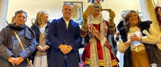 EL ALCALDE ENTREGA LAS LLAVES DE LA CIUDAD AL HERALDO REAL 2026