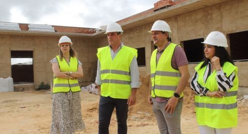 EL ALCALDE Y MIEMBROS DEL NUEVO EQUIPO DE GOBIERNO VISITAN LAS OBRAS DEL NUEVO CENTRO DE ALZHEIMER