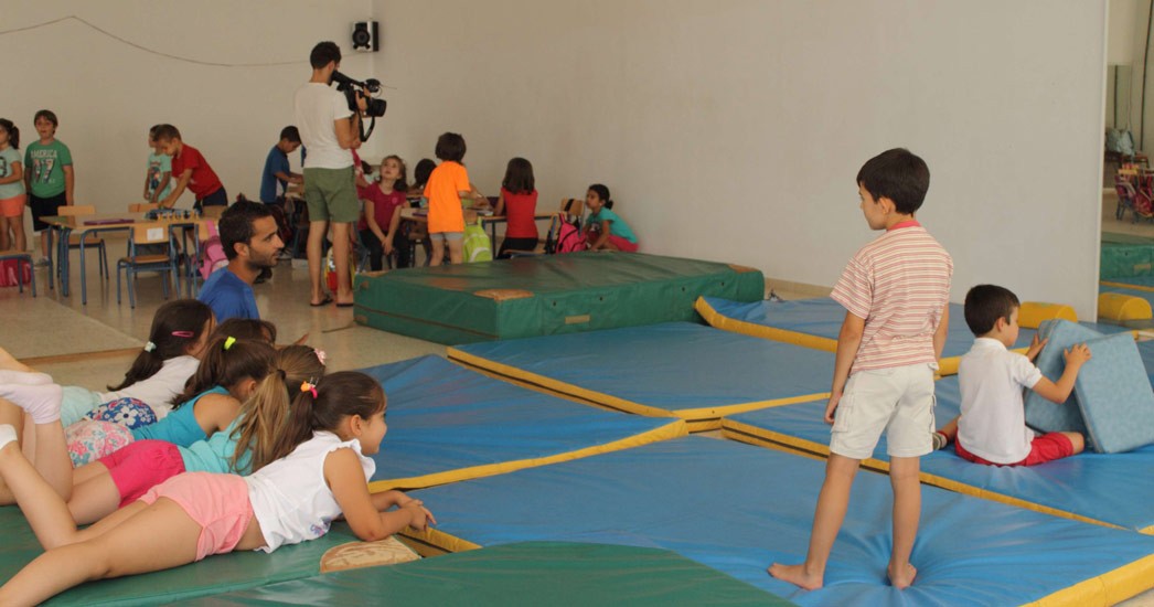 EL CONCEJAL DE DEPORTES INAUGURA LOS CAMPAMENTOS DE VERANO 2015 DE BOLLULLOS