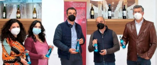 RECONOCIMIENTO A VINÍCOLA DEL CONDADO POR SU NUEVO PRODUCTO ‘CHIDA BLUE’